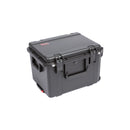 SKB iSeries 2015-14 hard-shell carrying case with latches and a handle